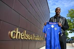 内部调动!官方:切尔西签下斯特拉斯堡前锋埃梅加,明夏正式加盟